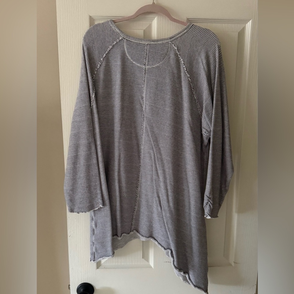 Calvin Klein Performance Sweatshirt - Picture 5 of 7